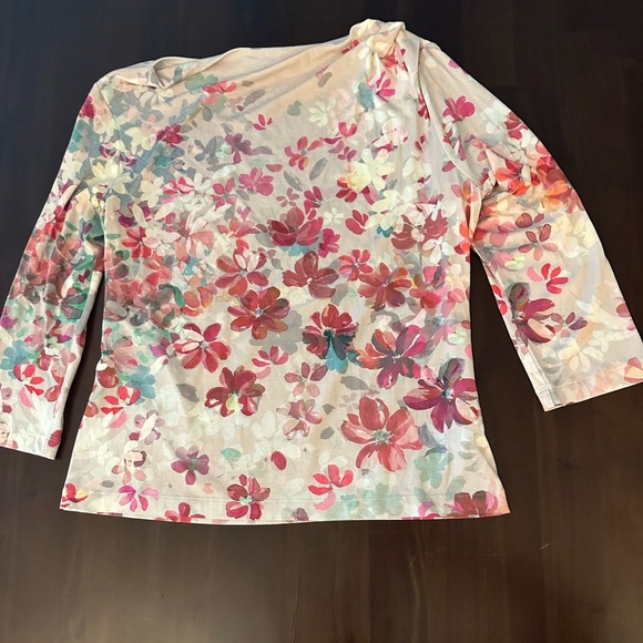 ST. JOHN
Brush-Stroke Floral Stretch Top (T1) - Picture 6 of 9